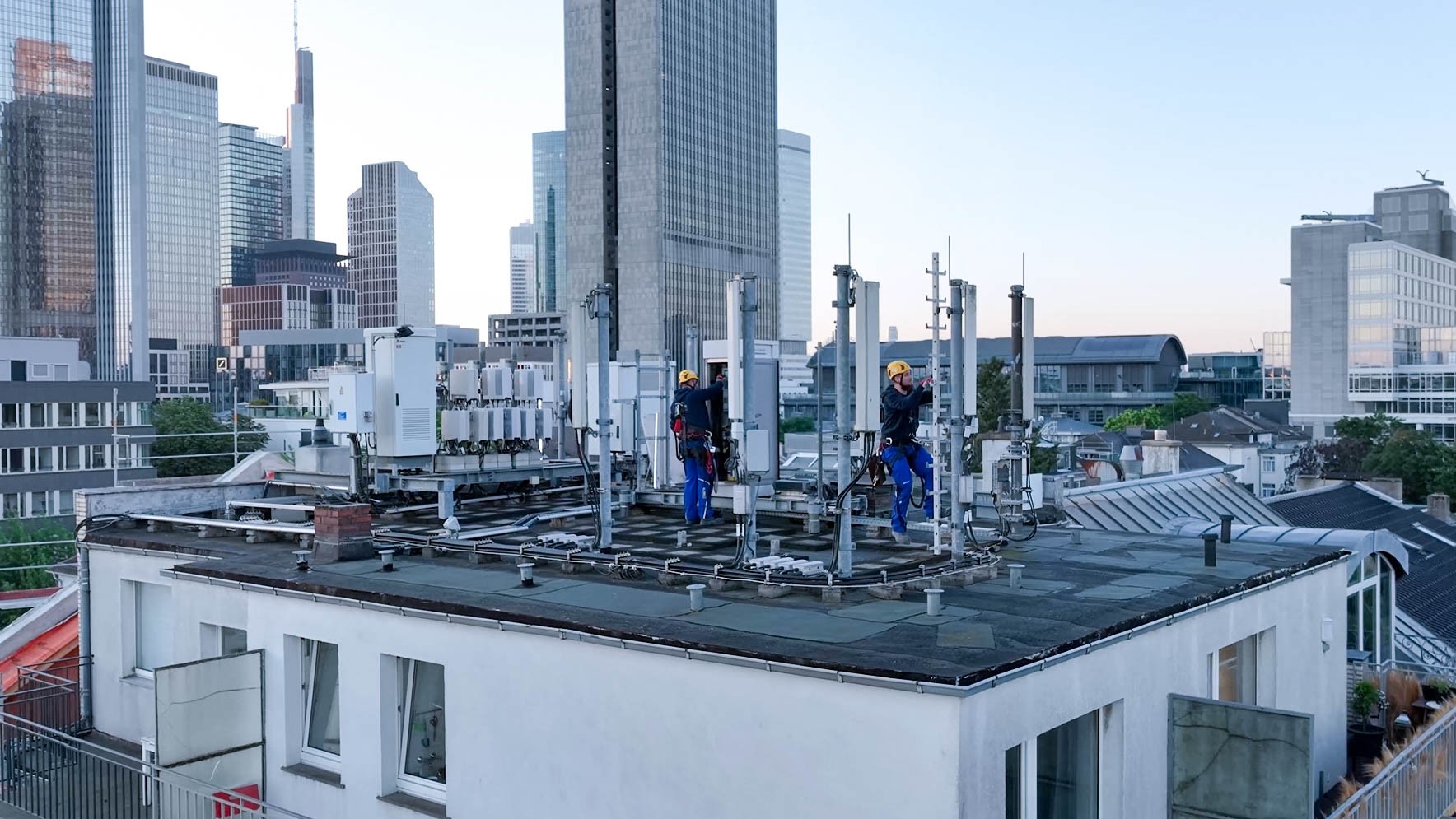 Abel Gruppe Filmmaterial Mobilfunk Anlage Mitarbeiter